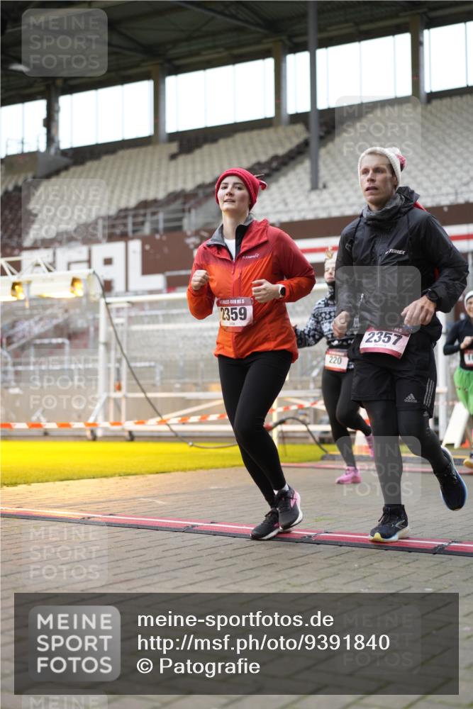 07.12.2025 - St. Pauli X-Mass-Run No. 15 Patografie http://msf.ph/oto/9391840 07.12.2025 10:44:17 Ziel 220, 571, 1051, 1059, 1060, 1089, 1421, 1947, 1948, 2357, 2359, 3012 meine-sportfotos.de