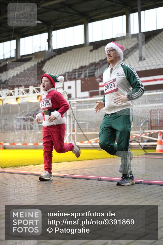 07.12.2025 - St. Pauli X-Mass-Run No. 15 Patografie http://msf.ph/oto/9391869 07.12.2025 10:45:02 Ziel 631, 636, 791, 793, 1415, 1419, 1546, 2158, 2524, 2525, 4876 meine-sportfotos.de