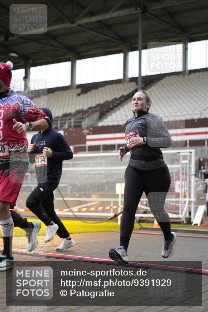 07.12.2025 - St. Pauli X-Mass-Run No. 15 Patografie http://msf.ph/oto/9391929 07.12.2025 10:45:51 Ziel 908, 1041, 1094, 1715, 2076, 2079, 2080, 2089, 2218, 2324, 2326, 2423, 2733, 2734, 3835, 3838, 4616, 4619, 4620, 4762 meine-sportfotos.de