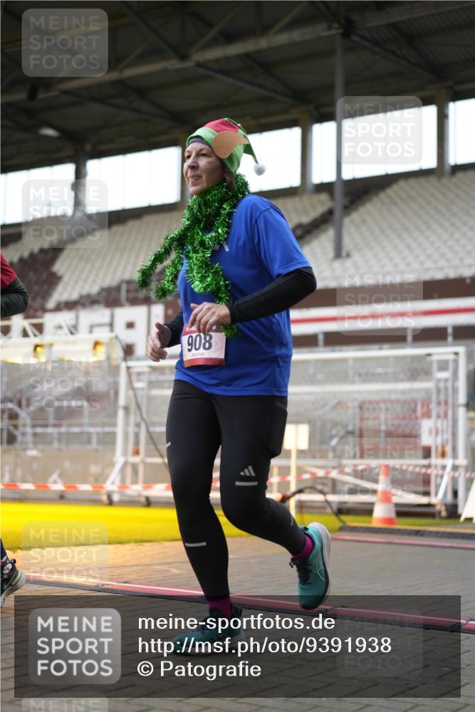 07.12.2025 - St. Pauli X-Mass-Run No. 15 Patografie http://msf.ph/oto/9391938 07.12.2025 10:45:57 Ziel 178, 183, 908, 1041, 1094, 1715, 1955, 2076, 2079, 2080, 2089, 2334, 2423, 2733, 2734, 4616, 4619, 4620 meine-sportfotos.de