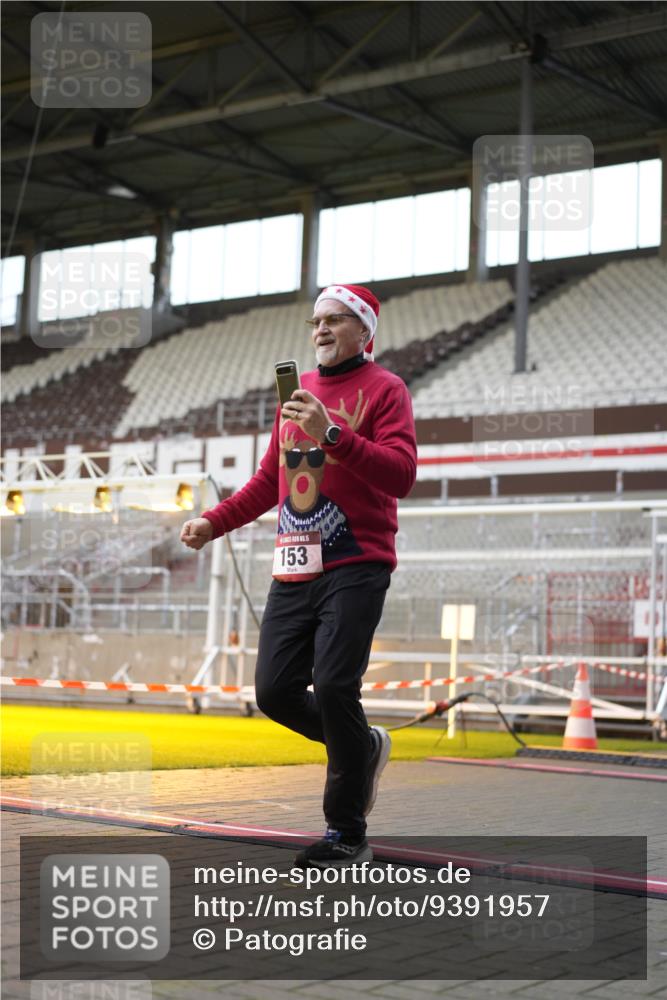 07.12.2025 - St. Pauli X-Mass-Run No. 15 Patografie http://msf.ph/oto/9391957 07.12.2025 10:46:12 Ziel 38, 41, 153, 162, 168, 178, 183, 914, 917, 1040, 1955, 2082, 2216, 2303, 2306, 2334, 2574, 2960, 4589 meine-sportfotos.de