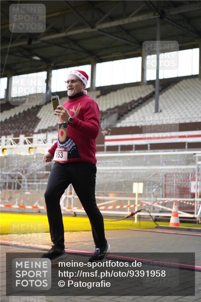 07.12.2025 - St. Pauli X-Mass-Run No. 15 Patografie http://msf.ph/oto/9391958 07.12.2025 10:46:12 Ziel 38, 41, 153, 162, 168, 178, 183, 914, 917, 1040, 1955, 2082, 2216, 2303, 2306, 2334, 2574, 2960, 4589 meine-sportfotos.de