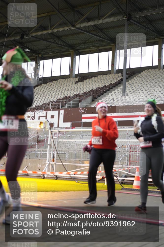 07.12.2025 - St. Pauli X-Mass-Run No. 15 Patografie http://msf.ph/oto/9391962 07.12.2025 10:46:15 Ziel 38, 41, 153, 162, 168, 178, 183, 641, 914, 917, 1040, 1043, 1955, 2082, 2092, 2216, 2303, 2306, 2334, 2574, 2960, 4589 meine-sportfotos.de