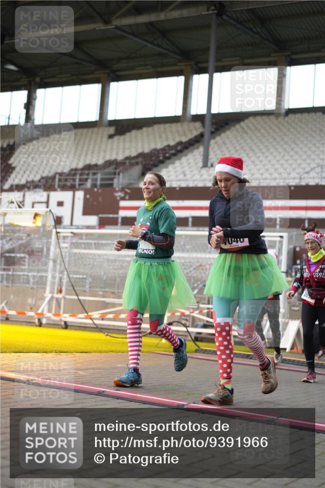 07.12.2025 - St. Pauli X-Mass-Run No. 15 Patografie http://msf.ph/oto/9391966 07.12.2025 10:46:18 Ziel 38, 41, 153, 162, 168, 479, 485, 639, 641, 914, 917, 1040, 1043, 2082, 2092, 2216, 2303, 2306, 2574, 2960, 4589 meine-sportfotos.de