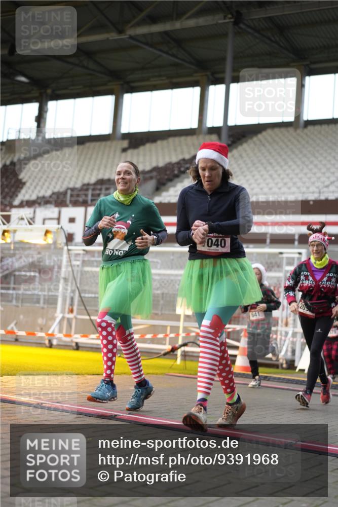 07.12.2025 - St. Pauli X-Mass-Run No. 15 Patografie http://msf.ph/oto/9391968 07.12.2025 10:46:18 Ziel 38, 41, 153, 162, 168, 479, 485, 639, 641, 914, 917, 1040, 1043, 2082, 2092, 2216, 2303, 2306, 2574, 2960, 4589 meine-sportfotos.de
