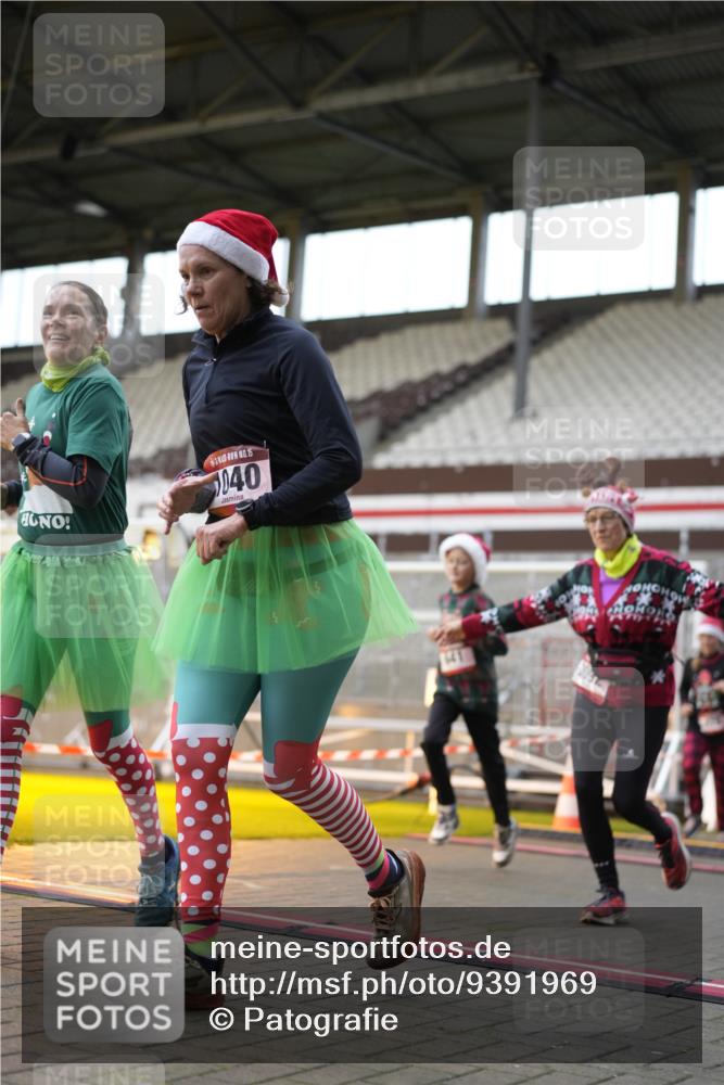 07.12.2025 - St. Pauli X-Mass-Run No. 15 Patografie http://msf.ph/oto/9391969 07.12.2025 10:46:18 Ziel 38, 41, 153, 162, 168, 479, 485, 639, 641, 914, 917, 1040, 1043, 2082, 2092, 2216, 2303, 2306, 2574, 2960, 4589 meine-sportfotos.de