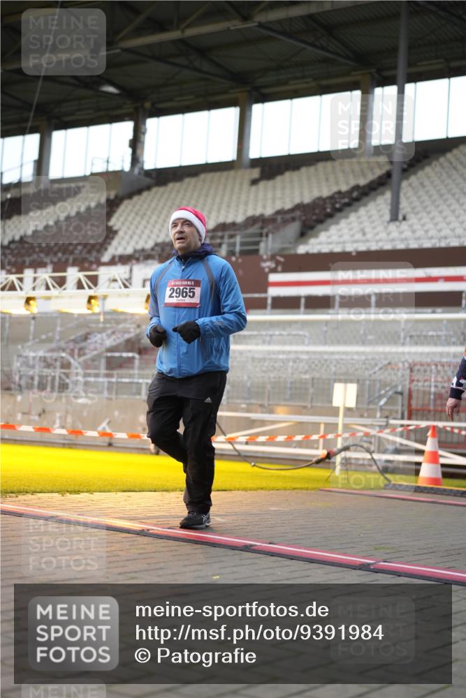 07.12.2025 - St. Pauli X-Mass-Run No. 15 Patografie http://msf.ph/oto/9391984 07.12.2025 10:46:27 Ziel 153, 221, 479, 485, 639, 641, 914, 917, 921, 1040, 1043, 1242, 2092, 2303, 2306, 2536, 2960, 2965, 2998, 3001, 4589 meine-sportfotos.de
