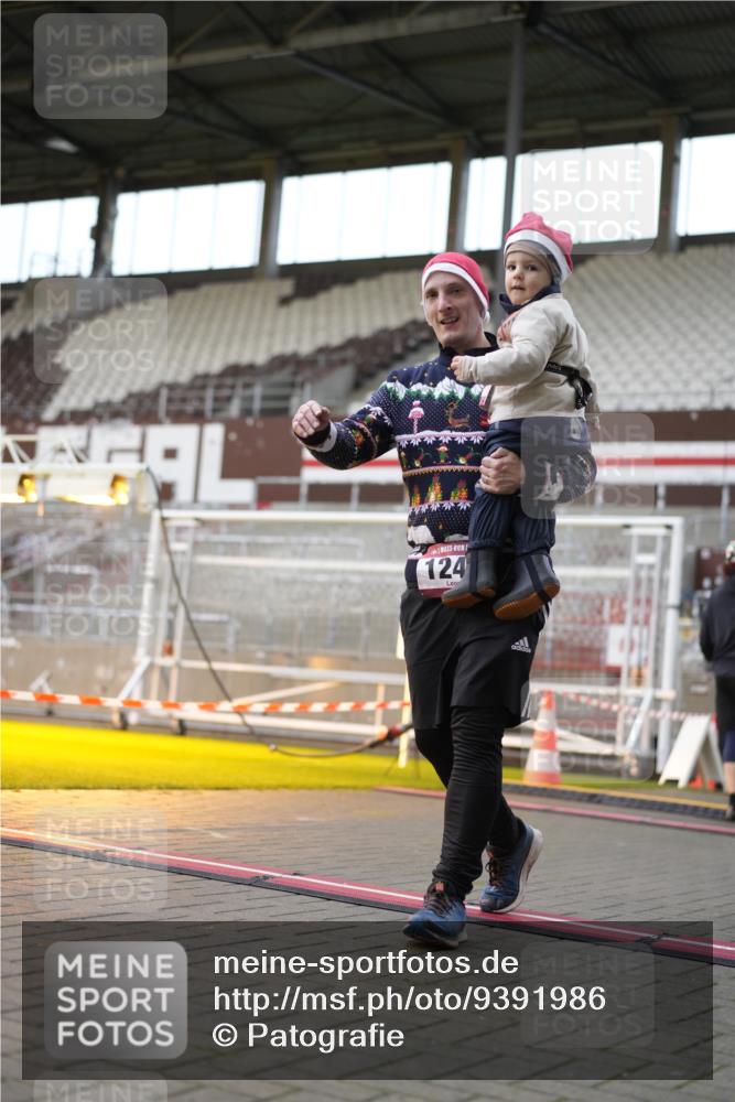 07.12.2025 - St. Pauli X-Mass-Run No. 15 Patografie http://msf.ph/oto/9391986 07.12.2025 10:46:28 Ziel 221, 479, 485, 639, 641, 914, 917, 921, 1040, 1043, 1242, 2092, 2303, 2306, 2536, 2960, 2965, 2998, 3001, 4589 meine-sportfotos.de
