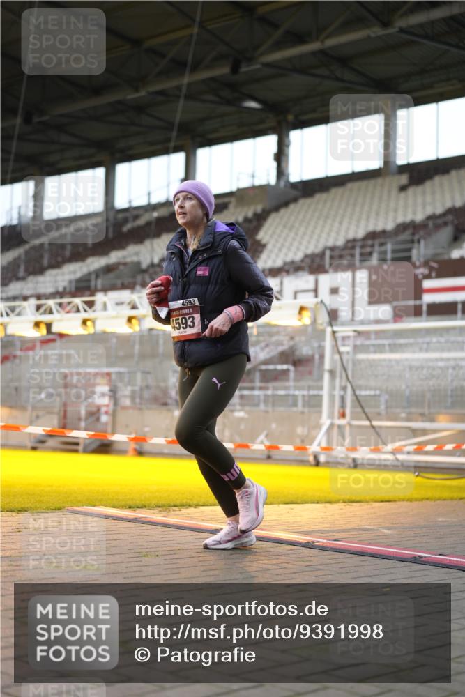07.12.2025 - St. Pauli X-Mass-Run No. 15 Patografie http://msf.ph/oto/9391998 07.12.2025 10:46:45 Ziel 58, 81, 821, 823, 824, 1359, 1362, 1872, 1875, 2488, 2536, 2989, 2993, 4593 meine-sportfotos.de