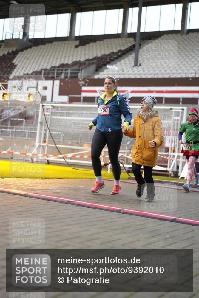07.12.2025 - St. Pauli X-Mass-Run No. 15 Patografie http://msf.ph/oto/9392010 07.12.2025 10:46:54 Ziel 231, 821, 823, 824, 1359, 1362, 1747, 1750, 1872, 1875, 2957, 3123, 4593 meine-sportfotos.de