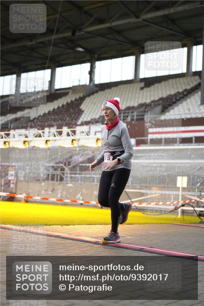 07.12.2025 - St. Pauli X-Mass-Run No. 15 Patografie http://msf.ph/oto/9392017 07.12.2025 10:47:01 Ziel 231, 821, 823, 824, 1171, 1359, 1362, 1747, 1750, 1872, 1875, 2115, 2957, 3029, 3123, 3344 meine-sportfotos.de