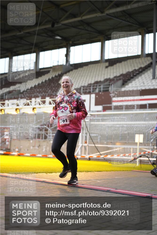 07.12.2025 - St. Pauli X-Mass-Run No. 15 Patografie http://msf.ph/oto/9392021 07.12.2025 10:47:05 Ziel 231, 1171, 1362, 1747, 1750, 1819, 1875, 2115, 2200, 2683, 2684, 2957, 3029, 3123, 3344 meine-sportfotos.de