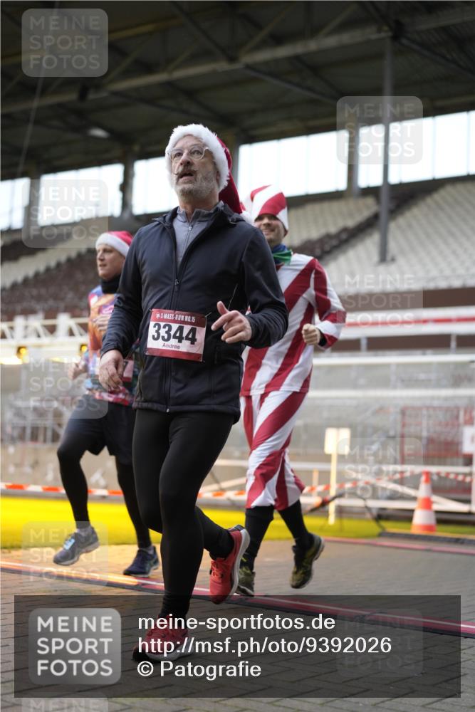 07.12.2025 - St. Pauli X-Mass-Run No. 15 Patografie http://msf.ph/oto/9392026 07.12.2025 10:47:06 Ziel 231, 1171, 1747, 1750, 1819, 2115, 2200, 2683, 2684, 2957, 3029, 3123, 3344 meine-sportfotos.de