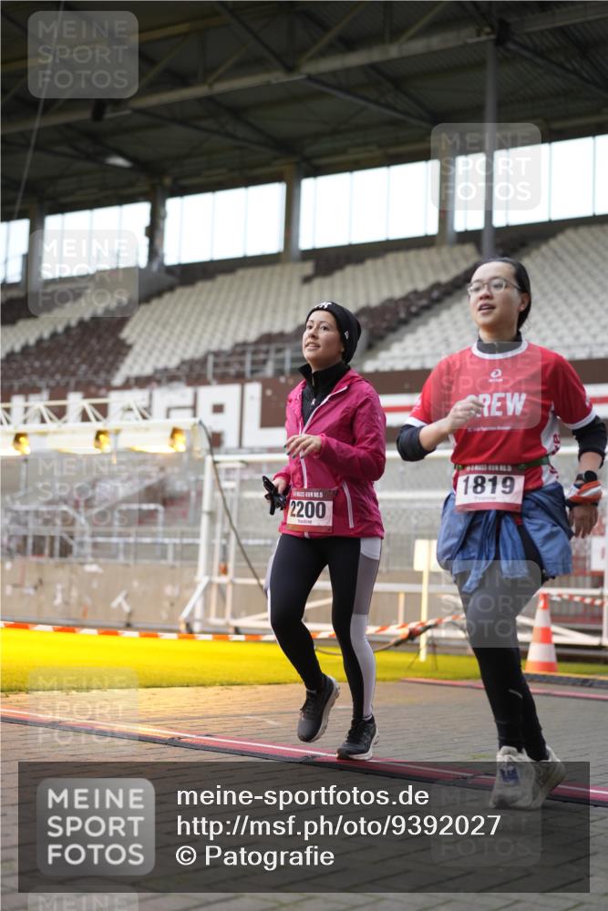 07.12.2025 - St. Pauli X-Mass-Run No. 15 Patografie http://msf.ph/oto/9392027 07.12.2025 10:47:08 Ziel 231, 1171, 1750, 1819, 2115, 2200, 2683, 2684, 2957, 3029, 3123, 3344 meine-sportfotos.de