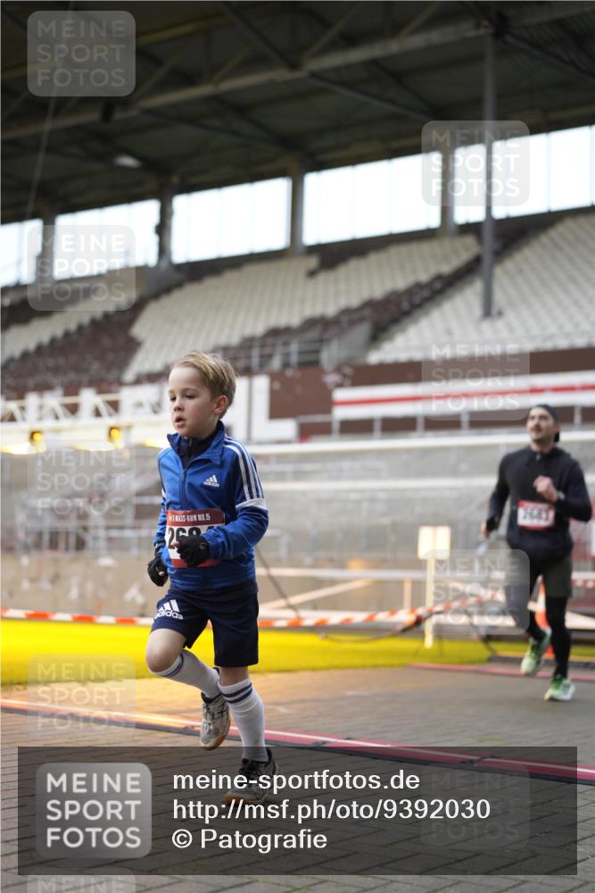 07.12.2025 - St. Pauli X-Mass-Run No. 15 Patografie http://msf.ph/oto/9392030 07.12.2025 10:47:09 Ziel 231, 1171, 1750, 1819, 2115, 2200, 2683, 2684, 2957, 3029, 3123, 3344 meine-sportfotos.de