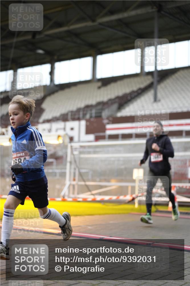 07.12.2025 - St. Pauli X-Mass-Run No. 15 Patografie http://msf.ph/oto/9392031 07.12.2025 10:47:10 Ziel 231, 1171, 1819, 2115, 2200, 2683, 2684, 2957, 3029, 3123, 3344 meine-sportfotos.de