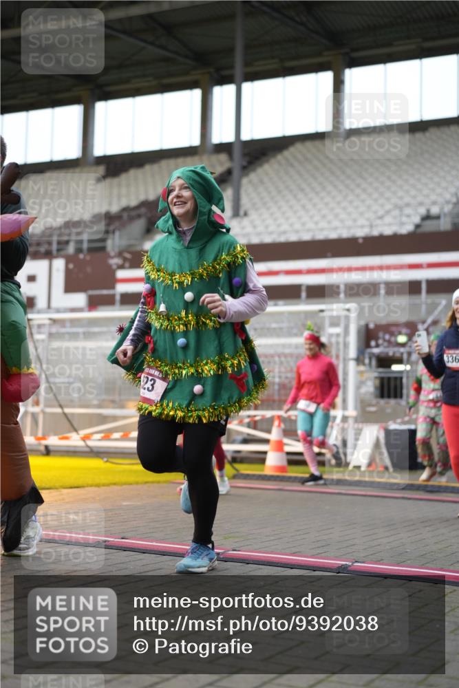 07.12.2025 - St. Pauli X-Mass-Run No. 15 Patografie http://msf.ph/oto/9392038 07.12.2025 10:47:18 Ziel 60, 309, 522, 523, 1171, 1182, 1819, 1847, 1848, 1863, 2200, 2683, 2684, 3101, 3102, 3344, 3360, 4853, 4868, 4869 meine-sportfotos.de