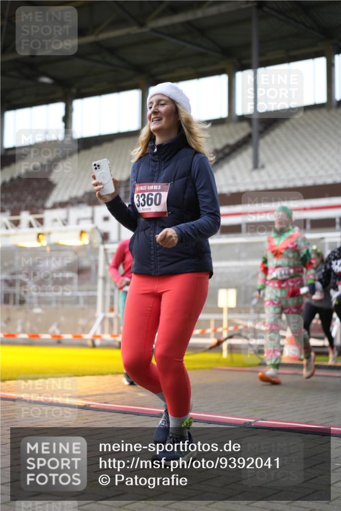 07.12.2025 - St. Pauli X-Mass-Run No. 15 Patografie http://msf.ph/oto/9392041 07.12.2025 10:47:20 Ziel 60, 309, 522, 523, 1171, 1182, 1819, 1847, 1848, 1863, 2200, 2683, 2684, 3101, 3102, 3104, 3105, 3344, 3360, 4853, 4868, 4869 meine-sportfotos.de
