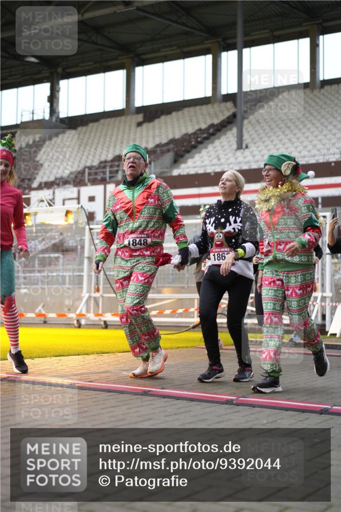 07.12.2025 - St. Pauli X-Mass-Run No. 15 Patografie http://msf.ph/oto/9392044 07.12.2025 10:47:21 Ziel 60, 78, 309, 522, 523, 1171, 1182, 1819, 1847, 1848, 1863, 2200, 2683, 2684, 3101, 3102, 3104, 3105, 3360, 4853, 4868, 4869 meine-sportfotos.de
