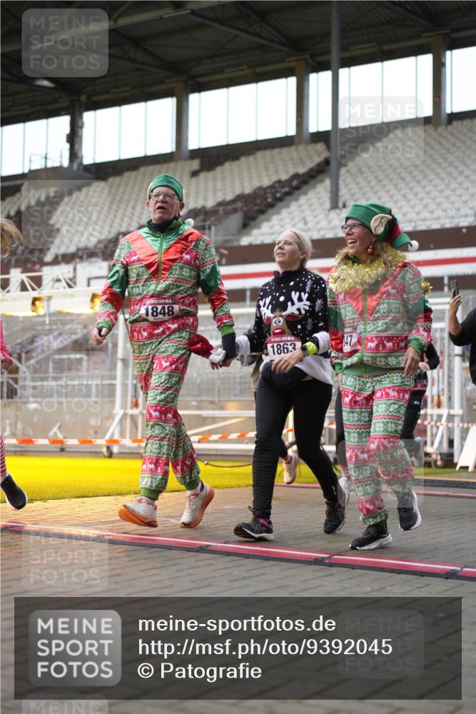 07.12.2025 - St. Pauli X-Mass-Run No. 15 Patografie http://msf.ph/oto/9392045 07.12.2025 10:47:21 Ziel 60, 78, 309, 522, 523, 1171, 1182, 1819, 1847, 1848, 1863, 2200, 2683, 2684, 3101, 3102, 3104, 3105, 3360, 4853, 4868, 4869 meine-sportfotos.de