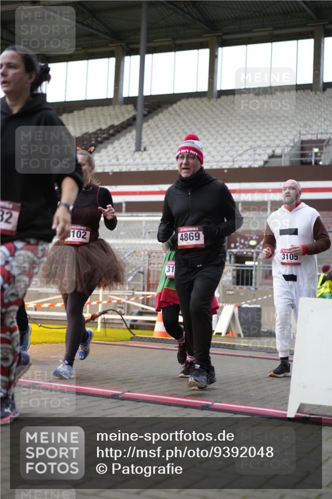 07.12.2025 - St. Pauli X-Mass-Run No. 15 Patografie http://msf.ph/oto/9392048 07.12.2025 10:47:23 Ziel 60, 78, 309, 522, 523, 1182, 1847, 1848, 1863, 2200, 2683, 2684, 3101, 3102, 3104, 3105, 3360, 4853, 4868, 4869 meine-sportfotos.de