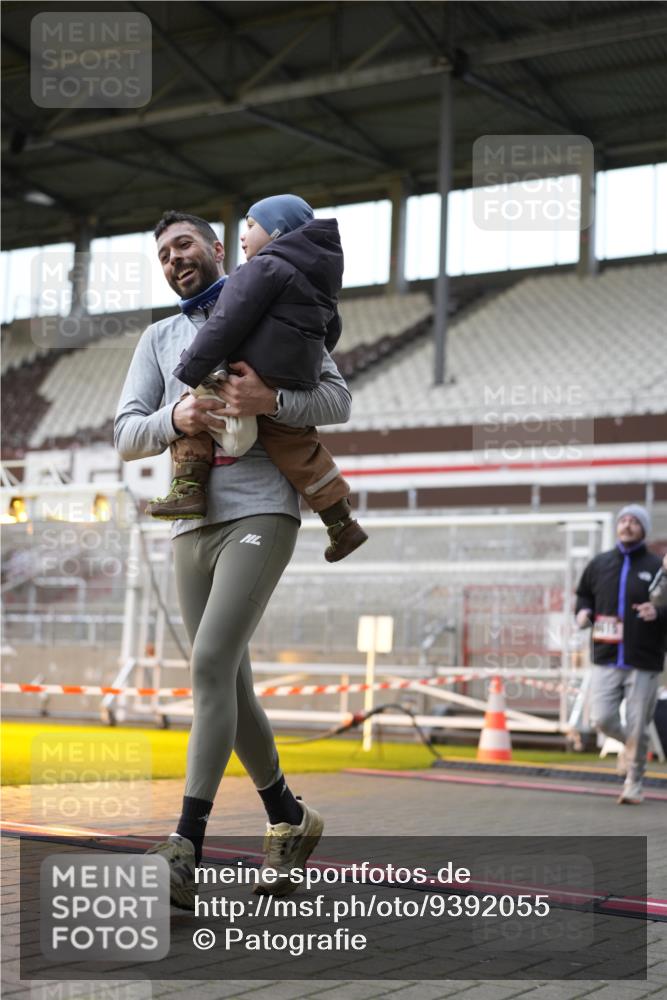 07.12.2025 - St. Pauli X-Mass-Run No. 15 Patografie http://msf.ph/oto/9392055 07.12.2025 10:47:33 Ziel 60, 78, 309, 522, 523, 1182, 1847, 1848, 1863, 2490, 2566, 2690, 3101, 3102, 3104, 3105, 3360, 4615, 4618, 4853, 4868, 4869 meine-sportfotos.de