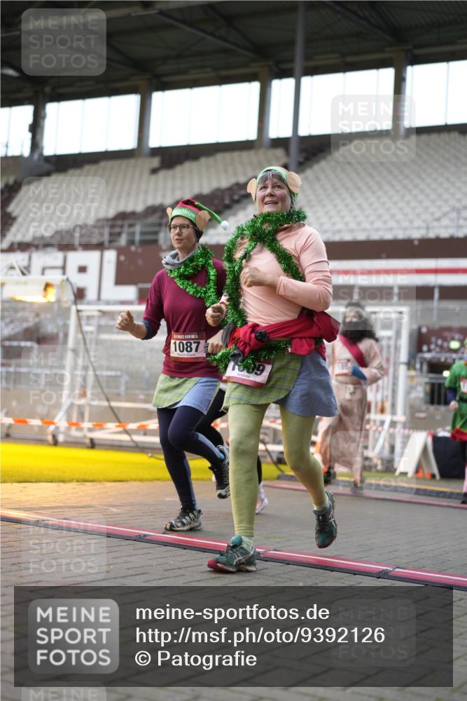 07.12.2025 - St. Pauli X-Mass-Run No. 15 Patografie http://msf.ph/oto/9392126 07.12.2025 10:48:35 Ziel 233, 290, 577, 633, 935, 1009, 1087, 1188, 1189, 1515, 1516, 1517, 1521, 1895, 2232, 2233, 2239, 2241, 2268, 2269, 3017, 3019, 3346, 4598 meine-sportfotos.de