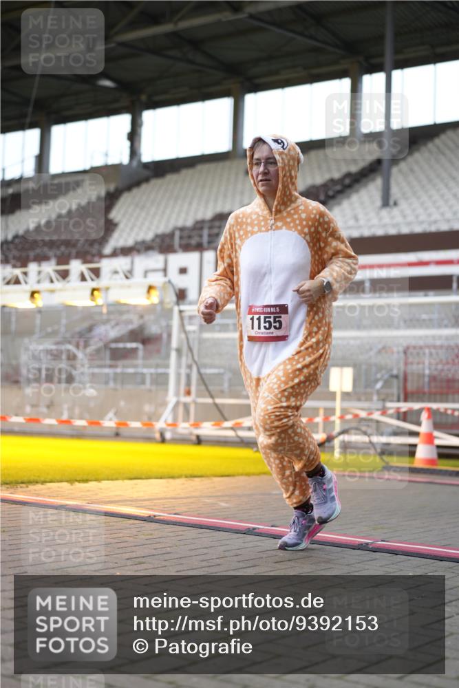 07.12.2025 - St. Pauli X-Mass-Run No. 15 Patografie http://msf.ph/oto/9392153 07.12.2025 10:49:00 Ziel 191, 194, 379, 471, 1019, 1155, 1164, 1166, 2921, 2933, 3369 meine-sportfotos.de