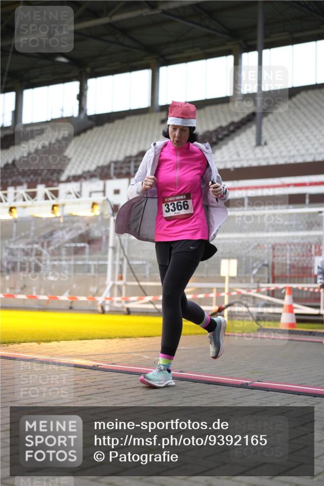 07.12.2025 - St. Pauli X-Mass-Run No. 15 Patografie http://msf.ph/oto/9392165 07.12.2025 10:49:10 Ziel 191, 194, 471, 1155, 1164, 1166, 1370, 1372, 2764, 2765, 2921, 2933, 3366, 3369 meine-sportfotos.de