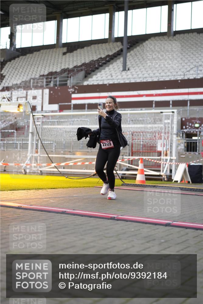 07.12.2025 - St. Pauli X-Mass-Run No. 15 Patografie http://msf.ph/oto/9392184 07.12.2025 10:49:24 Ziel 157, 890, 1179, 1273, 1274, 1663, 2299, 2301, 2421, 2764, 2765, 3366 meine-sportfotos.de