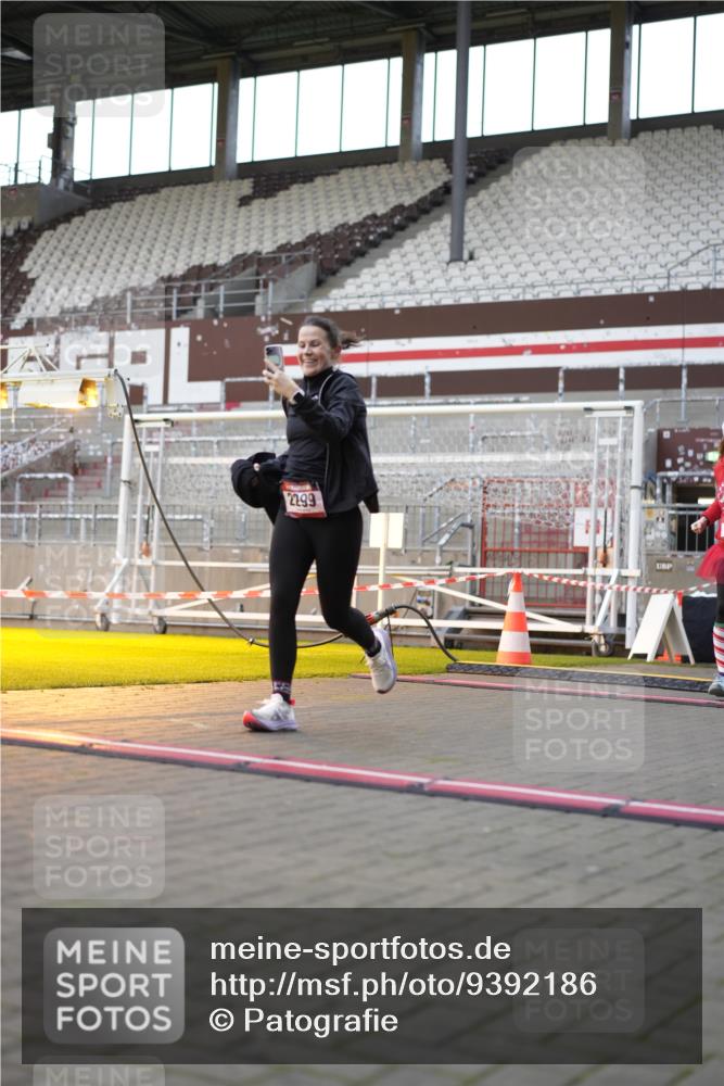 07.12.2025 - St. Pauli X-Mass-Run No. 15 Patografie http://msf.ph/oto/9392186 07.12.2025 10:49:24 Ziel 157, 890, 1179, 1273, 1274, 1663, 2299, 2301, 2421, 2764, 2765, 3366 meine-sportfotos.de
