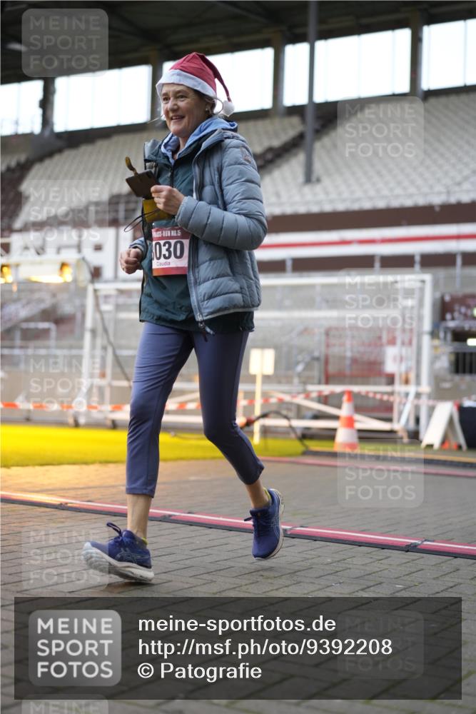 07.12.2025 - St. Pauli X-Mass-Run No. 15 Patografie http://msf.ph/oto/9392208 07.12.2025 10:49:47 Ziel 916, 1035, 1232, 2100, 2201, 2338, 2340, 2341, 2777, 2779, 3026, 3030, 3380 meine-sportfotos.de