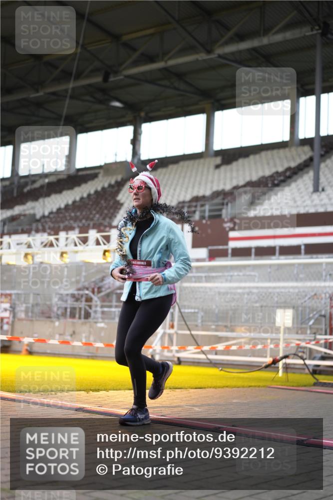 07.12.2025 - St. Pauli X-Mass-Run No. 15 Patografie http://msf.ph/oto/9392212 07.12.2025 10:49:57 Ziel 40, 904, 916, 1035, 1232, 2100, 2201, 2575, 3026, 3030, 4855 meine-sportfotos.de