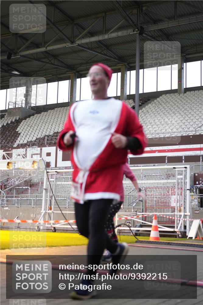 07.12.2025 - St. Pauli X-Mass-Run No. 15 Patografie http://msf.ph/oto/9392215 07.12.2025 10:49:59 Ziel 40, 904, 905, 2100, 2201, 2575, 3026, 3030, 4855 meine-sportfotos.de