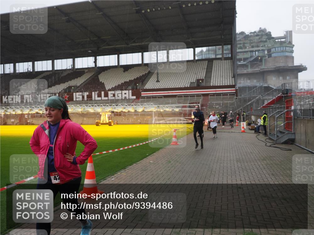07.12.2025 - St. Pauli X-Mass-Run No. 15 Fabian Wolf http://msf.ph/oto/9394486 07.12.2025 10:25:30 Ziel 1247, 1631, 2029, 2680, 4118, 4119, 4121, 4162, 4164, 4201, 4202, 4204, 4284, 4372, 4373, 4445, 4482, 4485 meine-sportfotos.de