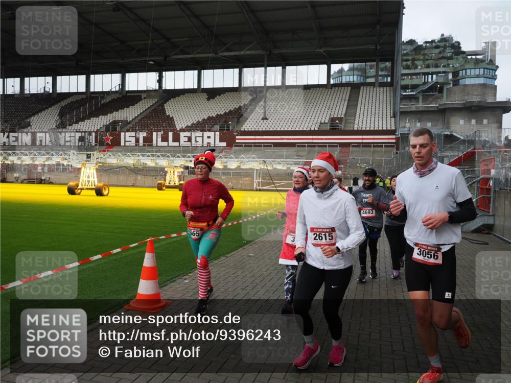 07.12.2025 - St. Pauli X-Mass-Run No. 15 Fabian Wolf http://msf.ph/oto/9396243 07.12.2025 10:36:51 Ziel 37, 511, 521, 665, 717, 833, 2615, 3056, 3263, 4597, 4690, 4691, 4693 meine-sportfotos.de