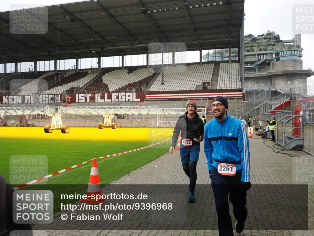 07.12.2025 - St. Pauli X-Mass-Run No. 15 Fabian Wolf http://msf.ph/oto/9396968 07.12.2025 10:42:17 Ziel 116, 968, 1438, 2261, 3042, 3399, 4045, 4046, 4441, 4622 meine-sportfotos.de