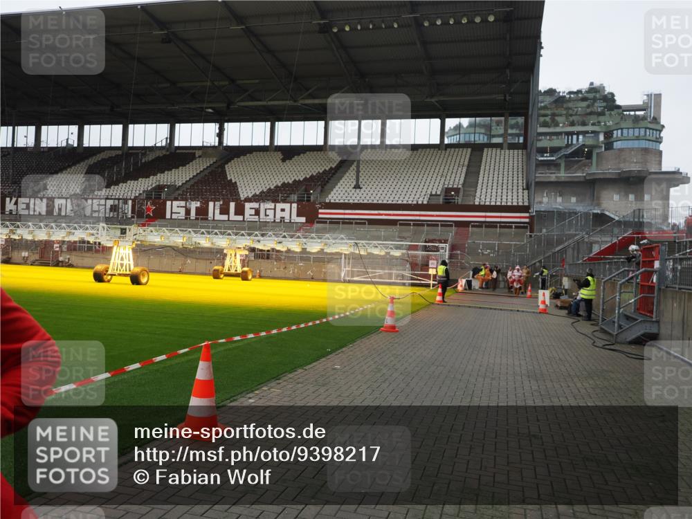 07.12.2025 - St. Pauli X-Mass-Run No. 15 Fabian Wolf http://msf.ph/oto/9398217 07.12.2025 10:49:36 Ziel 157, 890, 1179, 1273, 1274, 1663, 2299, 2301, 2421 meine-sportfotos.de