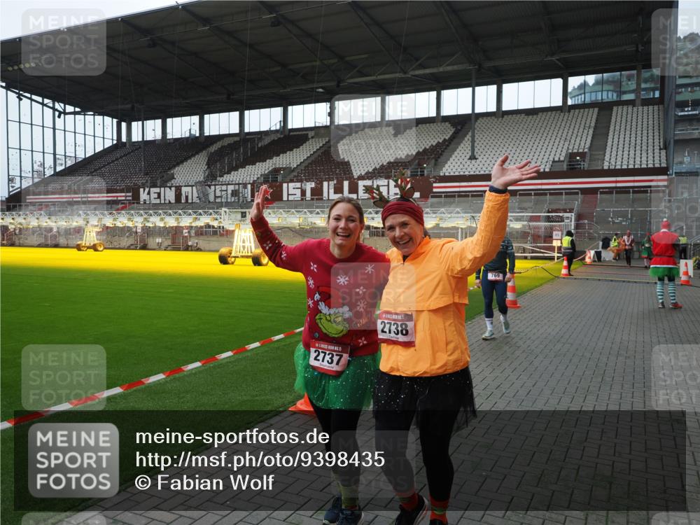 07.12.2025 - St. Pauli X-Mass-Run No. 15 Fabian Wolf http://msf.ph/oto/9398435 07.12.2025 10:51:05 Ziel 249, 381, 769, 1691, 2737, 2738 meine-sportfotos.de
