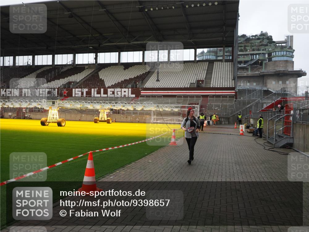 07.12.2025 - St. Pauli X-Mass-Run No. 15 Fabian Wolf http://msf.ph/oto/9398657 07.12.2025 10:52:26 Ziel 27, 499, 506, 654, 931, 1098, 4797, 4864, 4866, 4882 meine-sportfotos.de