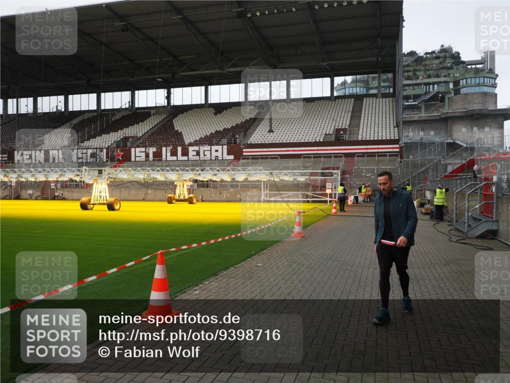 07.12.2025 - St. Pauli X-Mass-Run No. 15 Fabian Wolf http://msf.ph/oto/9398716 07.12.2025 10:53:15 Ziel 500, 504, 507, 510, 1684, 3128 meine-sportfotos.de