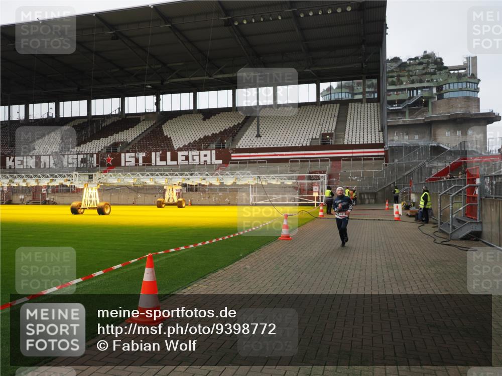 07.12.2025 - St. Pauli X-Mass-Run No. 15 Fabian Wolf http://msf.ph/oto/9398772 07.12.2025 10:53:58 Ziel 1478, 4814 meine-sportfotos.de