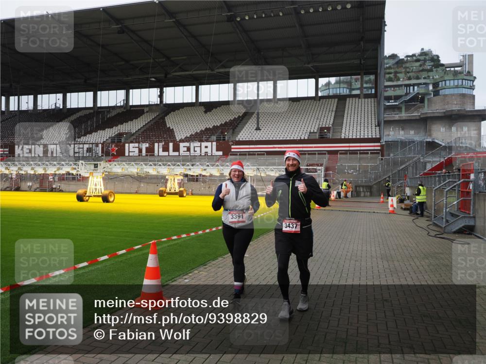 07.12.2025 - St. Pauli X-Mass-Run No. 15 Fabian Wolf http://msf.ph/oto/9398829 07.12.2025 10:54:42 Ziel 656, 692, 1177, 2286, 2328, 2358, 2360, 2832, 3391, 3437 meine-sportfotos.de