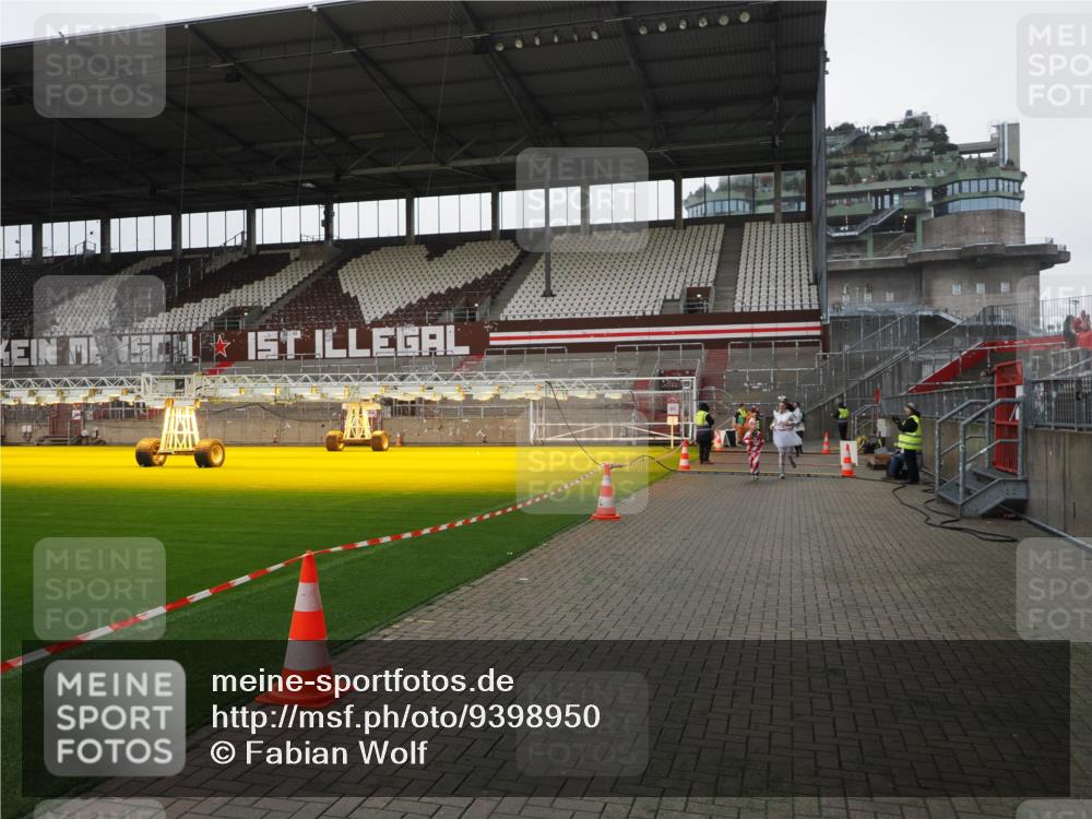 07.12.2025 - St. Pauli X-Mass-Run No. 15 Fabian Wolf http://msf.ph/oto/9398950 07.12.2025 10:56:29 Ziel 236, 248, 951, 955, 1790, 1793, 2170, 4063, 4146 meine-sportfotos.de