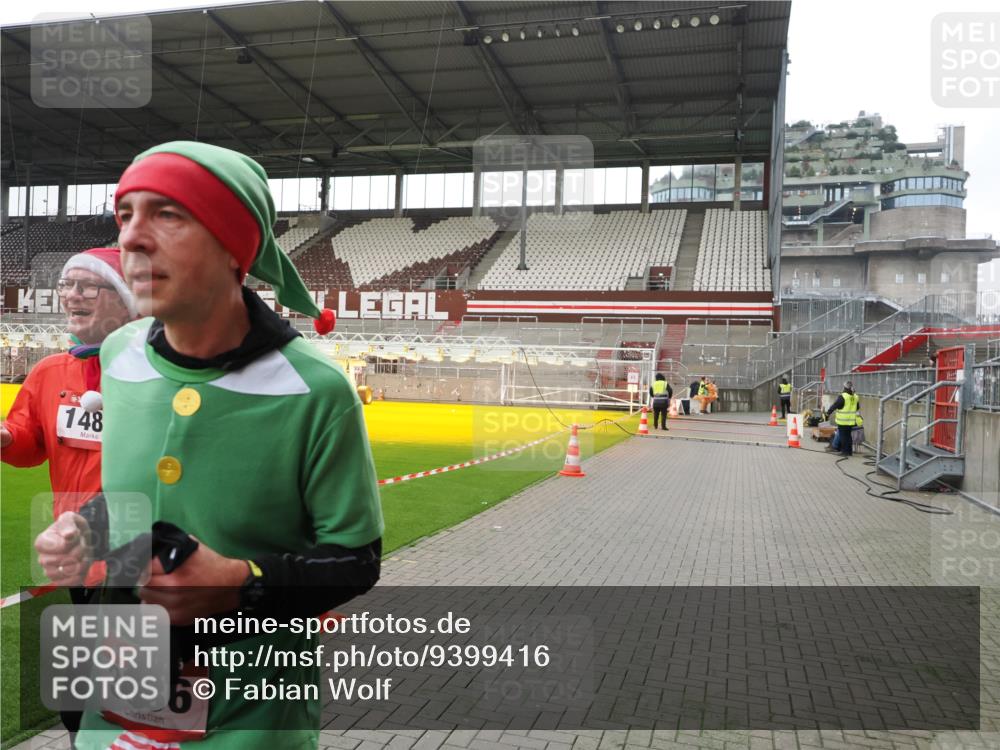 07.12.2025 - St. Pauli X-Mass-Run No. 15 Fabian Wolf http://msf.ph/oto/9399416 07.12.2025 11:00:08 Ziel 529, 1482, 1558, 1702, 3586 meine-sportfotos.de