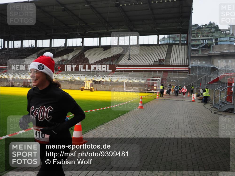 07.12.2025 - St. Pauli X-Mass-Run No. 15 Fabian Wolf http://msf.ph/oto/9399481 07.12.2025 11:00:40 Ziel 410, 433, 435, 439, 440, 492, 611, 1721, 3952, 4478 meine-sportfotos.de