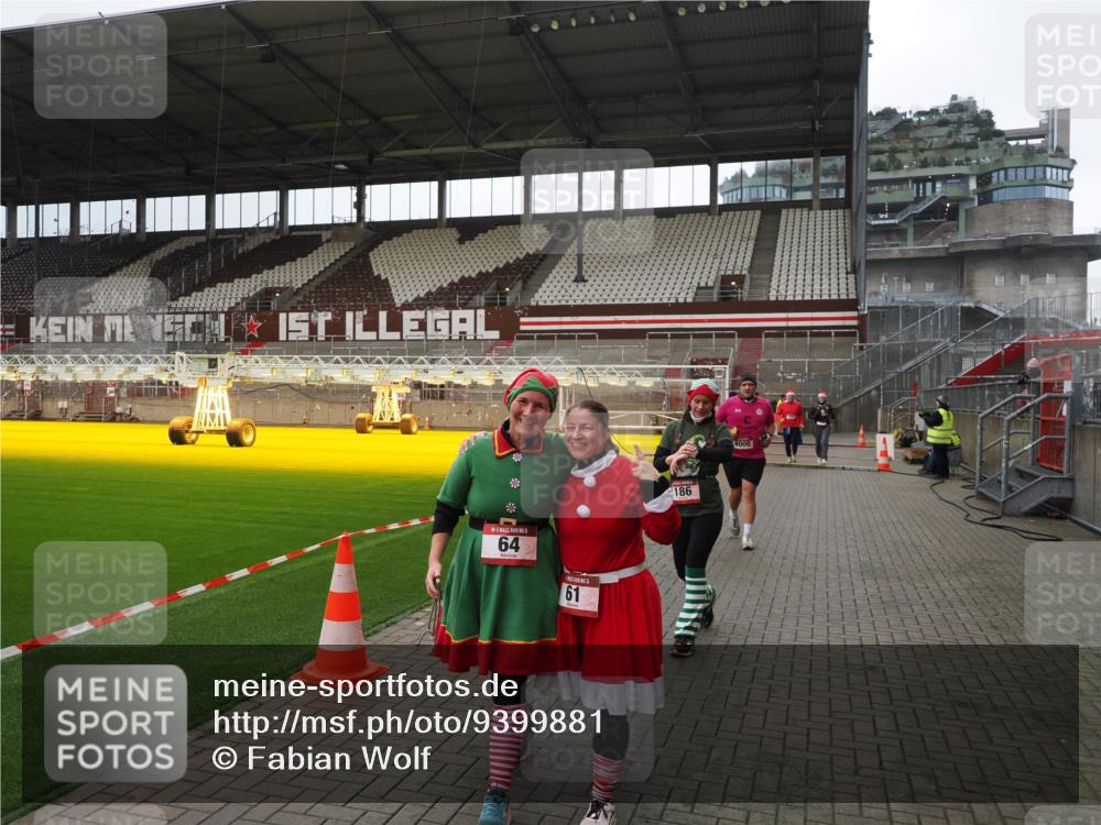 07.12.2025 - St. Pauli X-Mass-Run No. 15 Fabian Wolf http://msf.ph/oto/9399881 07.12.2025 11:03:25 Ziel 61, 64, 102, 109, 186, 748, 853, 1850 meine-sportfotos.de