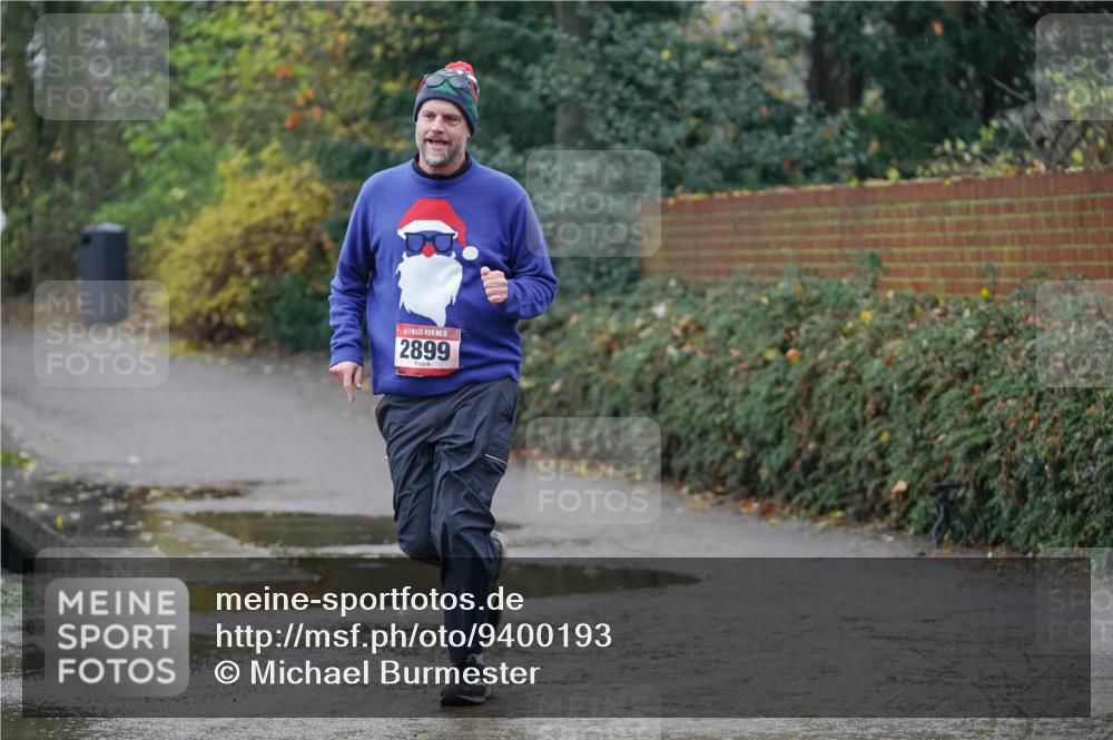07.12.2025 - St. Pauli X-Mass-Run No. 15 Michael Burmester http://msf.ph/oto/9400193 07.12.2025 10:20:42 Laufen 15, 2899 meine-sportfotos.de