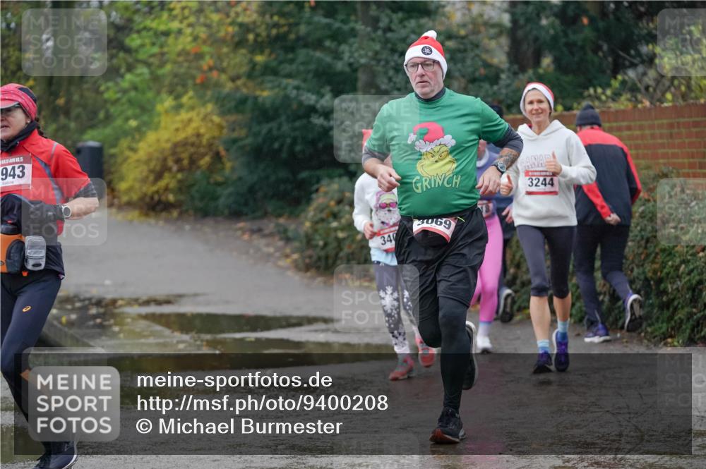 07.12.2025 - St. Pauli X-Mass-Run No. 15 Michael Burmester http://msf.ph/oto/9400208 07.12.2025 10:20:52 Laufen 943, 3244, 340, 3069 meine-sportfotos.de