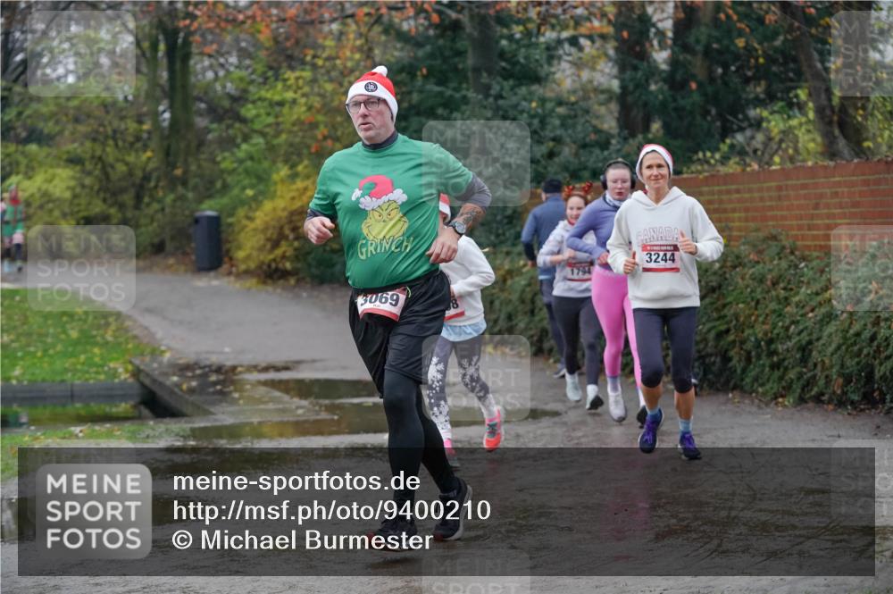 07.12.2025 - St. Pauli X-Mass-Run No. 15 Michael Burmester http://msf.ph/oto/9400210 07.12.2025 10:20:52 Laufen 3069, 1794, 3244 meine-sportfotos.de